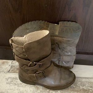 Roxy mid rise boot. Women’s size 6.5